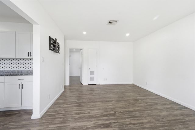 837 NW 41st Street A-b, Oakland Park, FL 33309