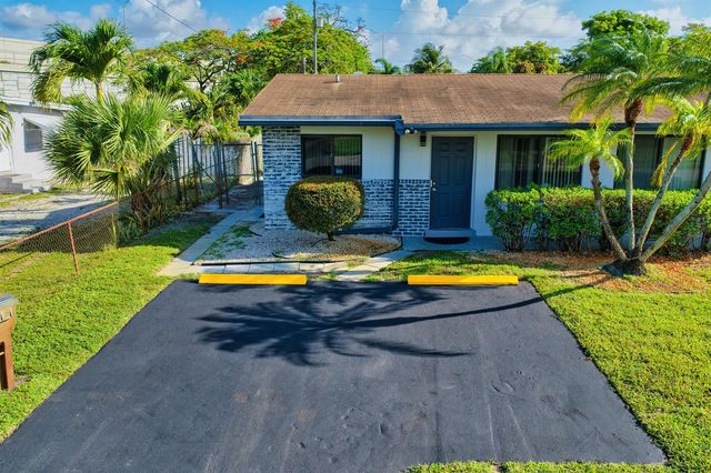 837 NW 41st Street A-b, Oakland Park, FL 33309