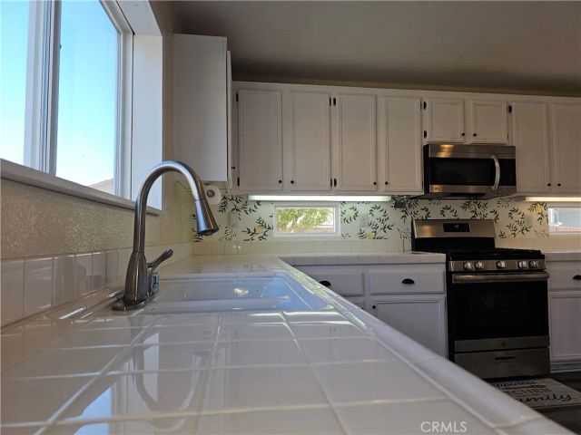 9375 Agave Drive, Hesperia, CA 92344