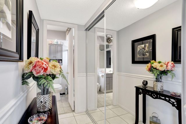 4451 NW 16th Street K208, Lauderhill, FL 33313