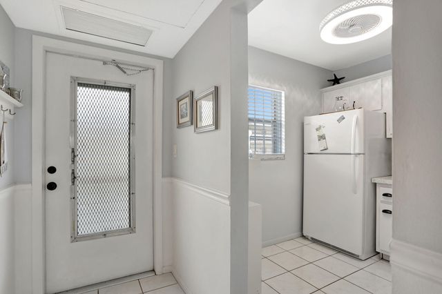 4451 NW 16th Street K208, Lauderhill, FL 33313