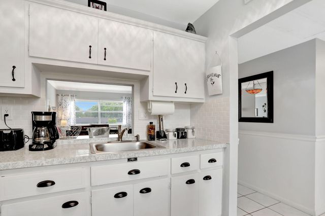 4451 NW 16th Street K208, Lauderhill, FL 33313