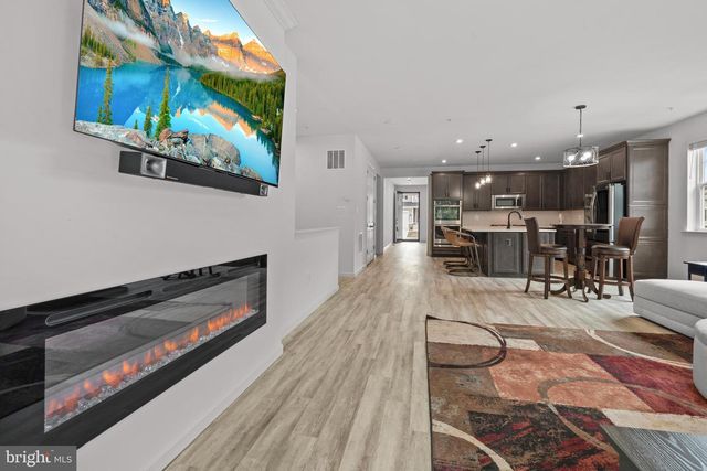 12313 GEMSTONE DR, Hagerstown, MD 21740