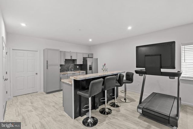 12313 GEMSTONE DR, Hagerstown, MD 21740