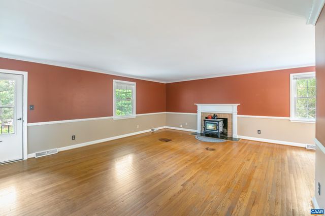 2200 BRANDYWINE DR, Charlottesville, VA 22901