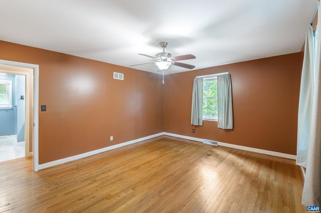 2200 BRANDYWINE DR, Charlottesville, VA 22901