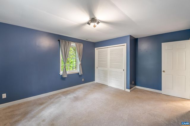 2200 BRANDYWINE DR, Charlottesville, VA 22901