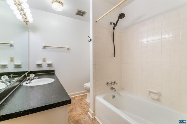 2200 BRANDYWINE DR, Charlottesville, VA 22901