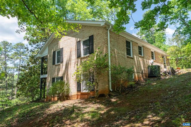 2200 BRANDYWINE DR, Charlottesville, VA 22901