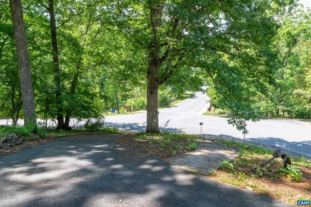 2200 BRANDYWINE DR, Charlottesville, VA 22901
