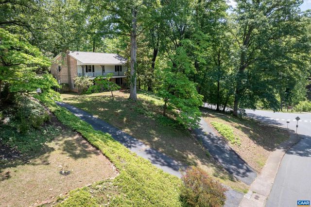 2200 BRANDYWINE DR, Charlottesville, VA 22901