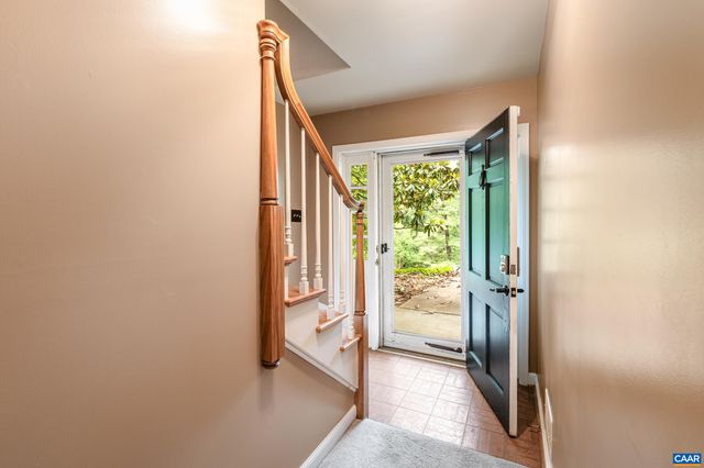 2200 BRANDYWINE DR, Charlottesville, VA 22901