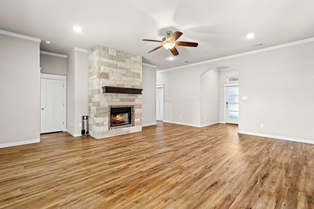 445 Bella Rose DR, Belton, TX 76513