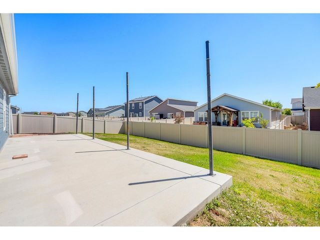 370 Cherokee Trl, Ault, CO 80610