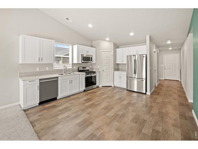 370 Cherokee Trl, Ault, CO 80610