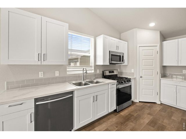 370 Cherokee Trl, Ault, CO 80610