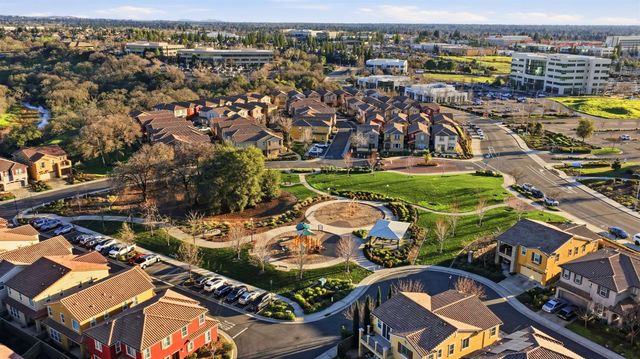 6040 Palermo Way, Roseville, CA 95661