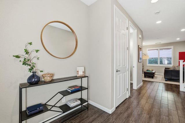 6040 Palermo Way, Roseville, CA 95661