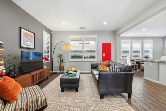 6040 Palermo Way, Roseville, CA 95661