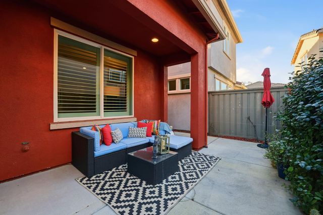 6040 Palermo Way, Roseville, CA 95661