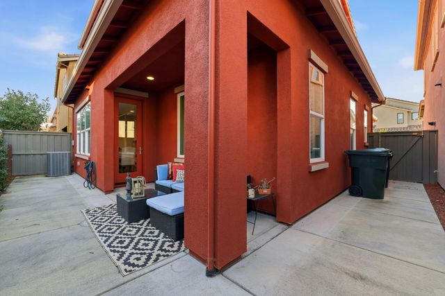 6040 Palermo Way, Roseville, CA 95661