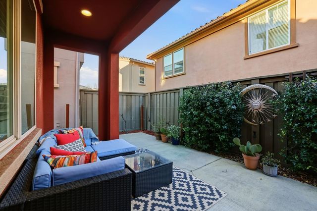 6040 Palermo Way, Roseville, CA 95661