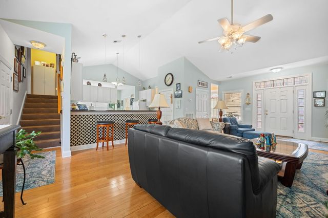 842 Captain Toms Crossing, Johns Island, SC 29455