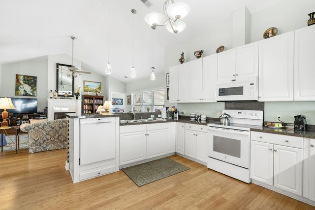 842 Captain Toms Crossing, Johns Island, SC 29455