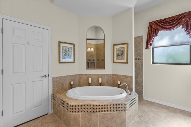 576 MAST DRIVE, Bradenton, FL 34208