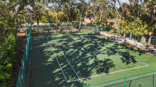 576 MAST DRIVE, Bradenton, FL 34208