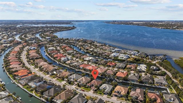 576 MAST DRIVE, Bradenton, FL 34208