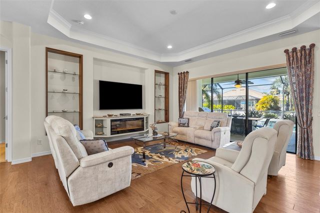 576 MAST DRIVE, Bradenton, FL 34208