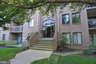 11301 COMMONWEALTH DR #104, Rockville, MD 20852