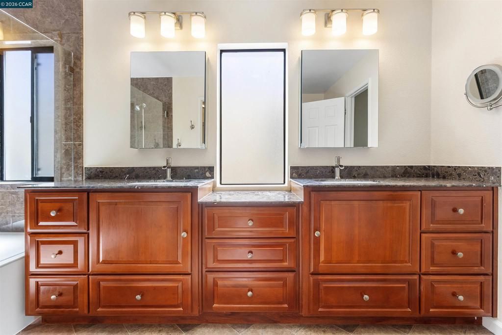 Image 18 of property listing at 4731 Spinnaker Way, Discovery Bay, CA 94505