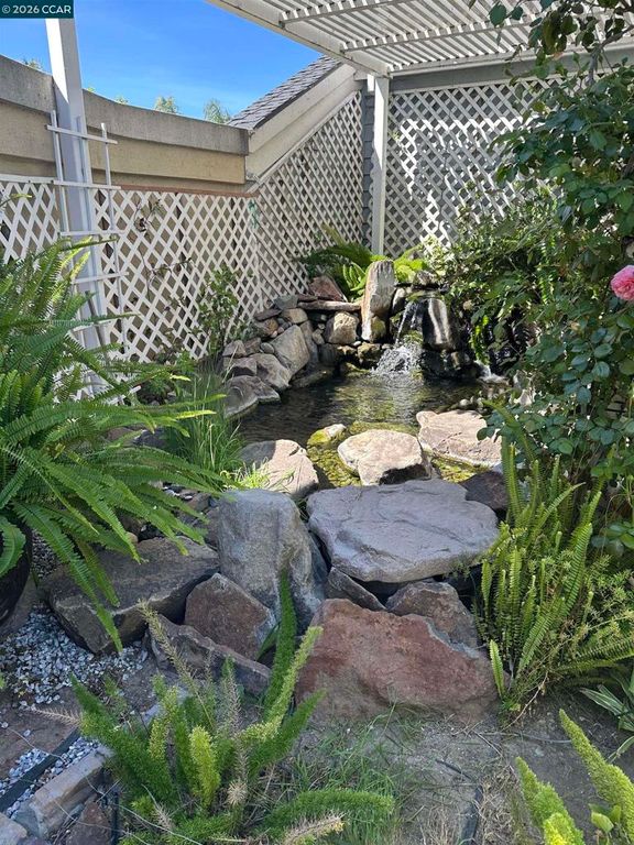 Image 4 of property listing at 4731 Spinnaker Way, Discovery Bay, CA 94505