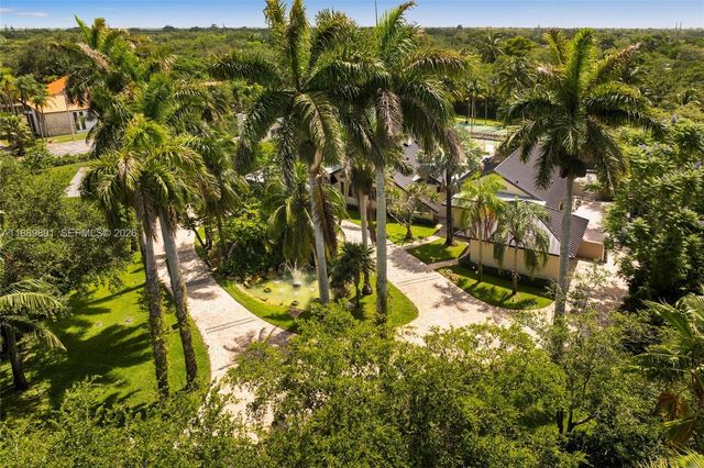 14200 Farmer Road, Palmetto Bay, FL 33158
