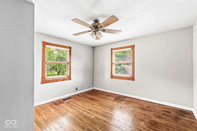 6634 N Oakview Drive, Indianapolis, IN 46278