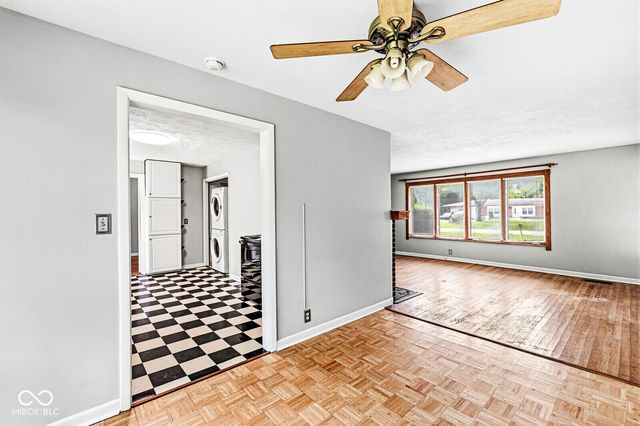 6634 N Oakview Drive, Indianapolis, IN 46278