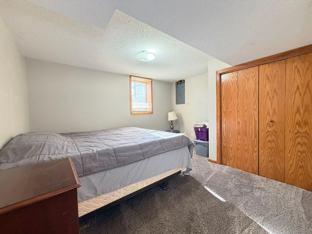 2032 Valleyhigh Drive NW, Rochester, MN 55901