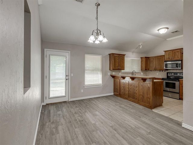 2508 Deer Chase Drive, Norman, OK 73071