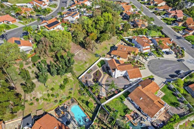 2622 Half Dome Pl, Carlsdbad, CA 92010