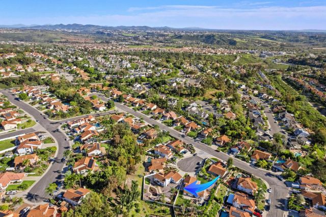 2622 Half Dome Pl, Carlsdbad, CA 92010