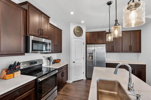 1863 Ivy Street, Shakopee, MN 55379