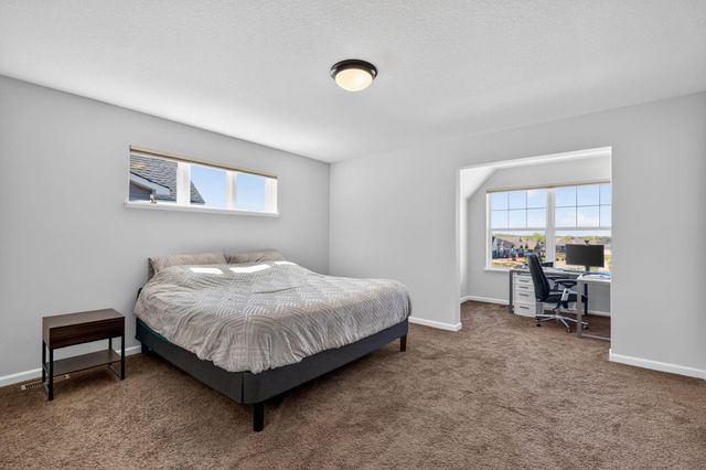1863 Ivy Street, Shakopee, MN 55379