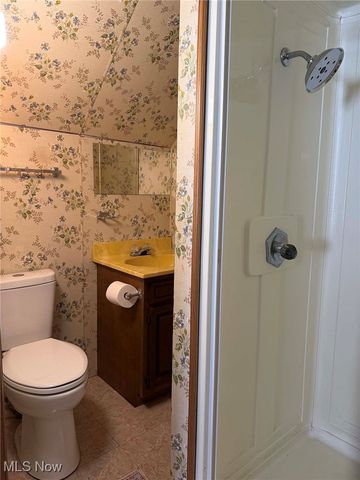 1615 Fairview Place, Alliance, OH 44601