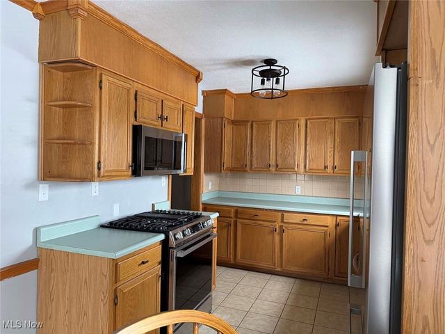 1615 Fairview Place, Alliance, OH 44601