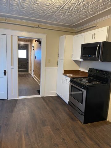 7 Riverside Court, Laconia, NH 03246