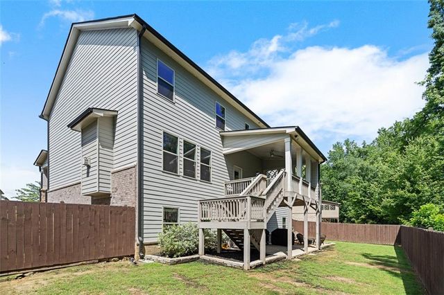 275 Henson Farm Drive, Loganville, GA 30052