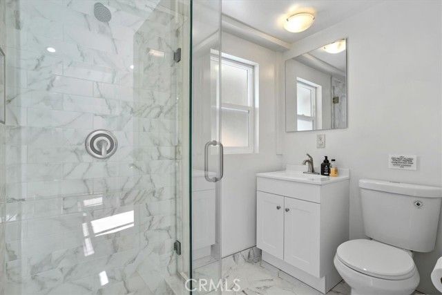 5718 Comanche Avenue, Woodland Hills (los Angeles), CA 91367