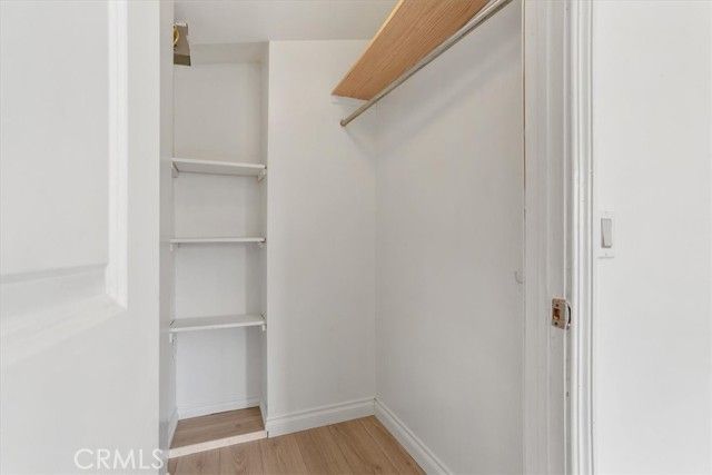 5718 Comanche Avenue, Woodland Hills (los Angeles), CA 91367